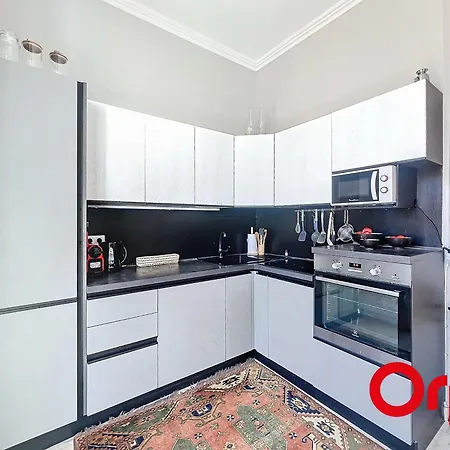 2 Pièces Climatisé Au Centre De - Fr-1-647-40 Appartamento